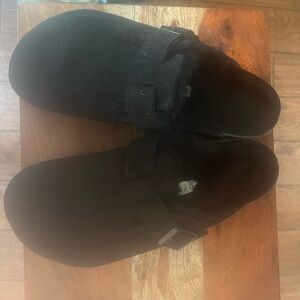 Black Birkenstock Boston Shearling clog
